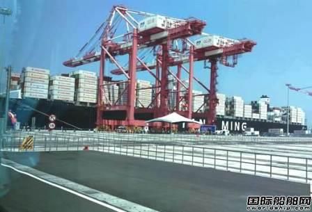 陽明海運首艘14000TEU集裝箱船首航高雄港 