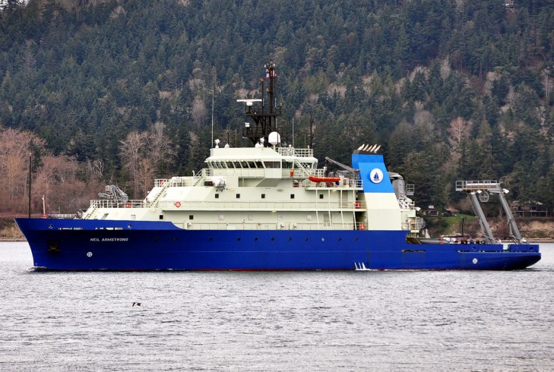 美國海洋級輔助通用海洋研究船“R/V Neil Armstrong”號