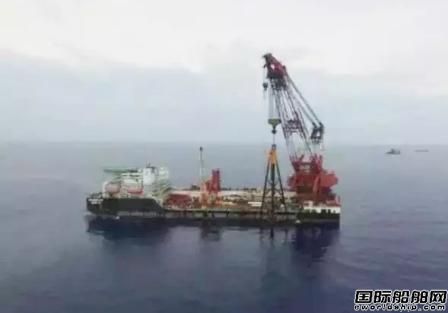 “海隆106”號鋪管起重船首船作業堪稱完美