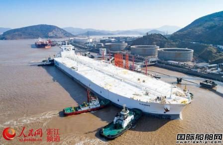 寧波舟山港45萬噸原油碼頭首靠全球最大船