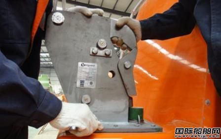 Vanguard推出新救生艇負載釋放吊鉤及換鉤技術