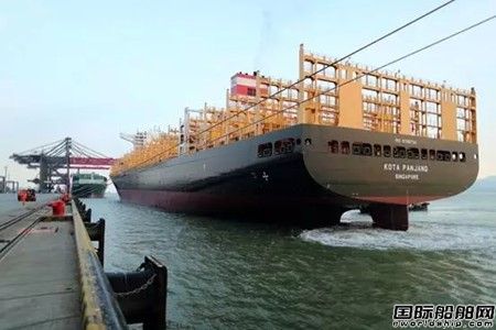 太平船務“長城”輪靠泊中遠海運港口廈門遠海碼頭