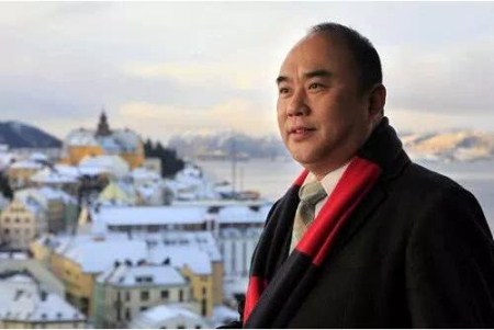 “船王”燈火下樓臺，賤賣南鑼鼓巷四合院