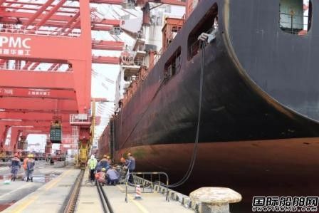 廣州港首次為運(yùn)營集裝箱船提供船舶岸基供電
