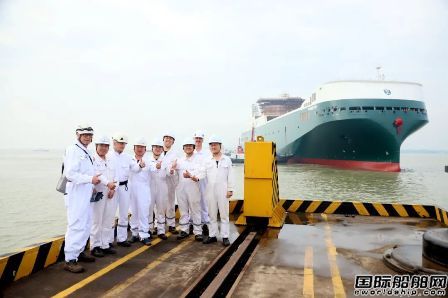 南京金陵船廠為Finnlines建造5800米車道貨物滾裝船出塢