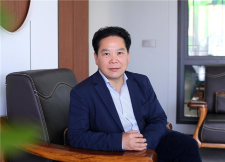 魚童“掌舵人”梁新方：造漆造船乘風破浪會有時