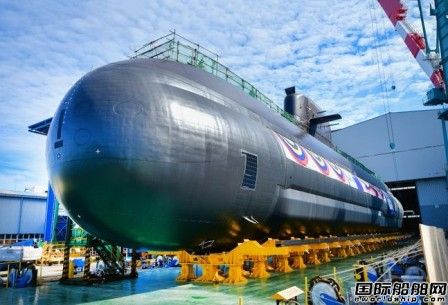 現代重工建造中型柴電動力攻擊潛艇“申采浩”號下水