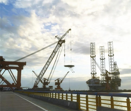 “新振浮7”輪圓滿完成外高橋造船H1349項目獲業主肯定