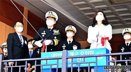 現代重工建造2800噸級新型護衛艦“春川”號下水