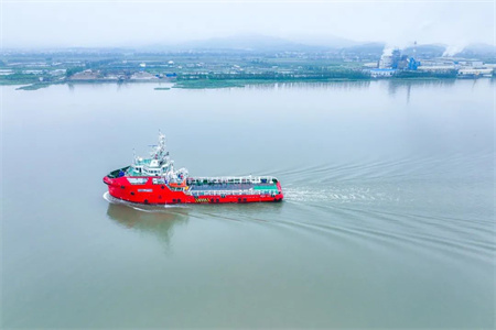 國海公司管理平臺(tái)供應(yīng)船“國海民豐”輪交付中海油服