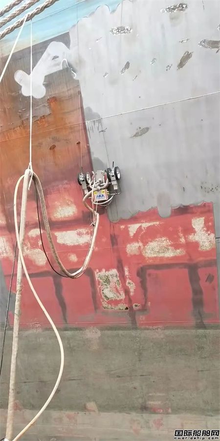 深圳行知行船舶清洗機器人首批試訂單成功交付鑫亞船舶