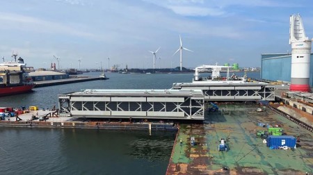 “振華34”輪完成蓬萊至荷蘭半潛運(yùn)輸項(xiàng)目