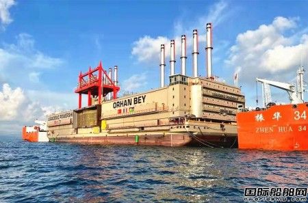 “振華34”輪土耳其成功浮裝1艘發電船