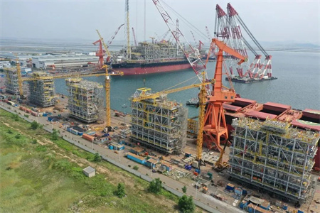 大船長興建造FPSO Garibaldi MV33整船成型
