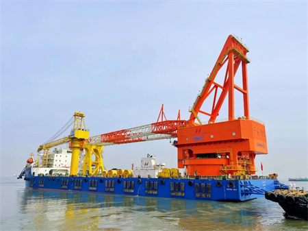 潤邦重機成功交付GENMA 3500噸全回轉海洋起重機
