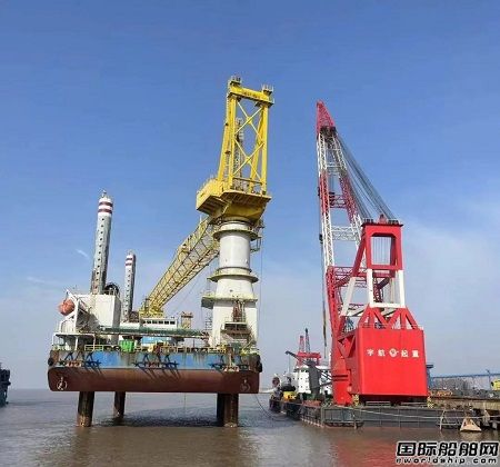 亨通集團“華電穩(wěn)強”海上風電安裝船即將完成改造
