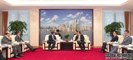 楊金成會(huì)見英國(guó)勞氏船級(jí)社CEO尼克·布朗一行