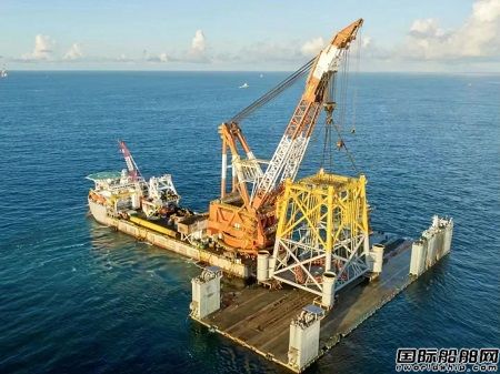 “黃船030”順利完成廣州打撈局導管架轉運任務
