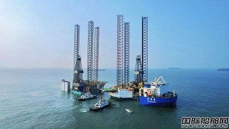 破紀錄！中遠海運特運“新耀華”輪半潛船一天裝兩座平臺