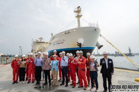 全球首艘液氫運(yùn)輸船“SUISO FRONTIER”號(hào)首次停靠新加坡