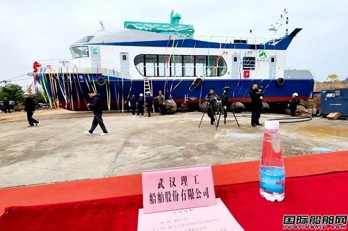 國(guó)內(nèi)首艘商用氫燃料電池動(dòng)力游覽船順利下水