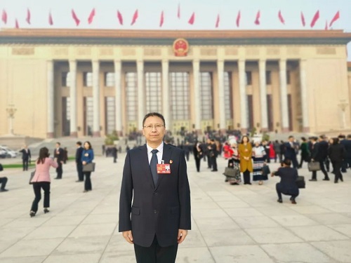 傅國濤代表：加快提高船舶發動機關重件自主研制能力