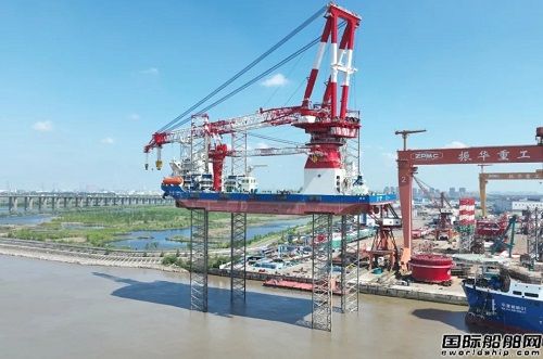 南通振華重裝承建1600T風電安裝平臺完成全程抬升試驗