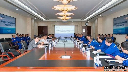 大連造船17.5萬方LNG船首制船圓滿通過出塢轉階段審查工作