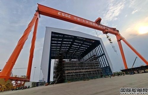 大船裝備完成3艘LNG雙燃料16000TEU集裝箱船B型艙建造