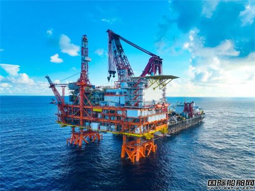 海油工程“西江30-2B”萬噸級海洋油氣平臺完成海上安裝