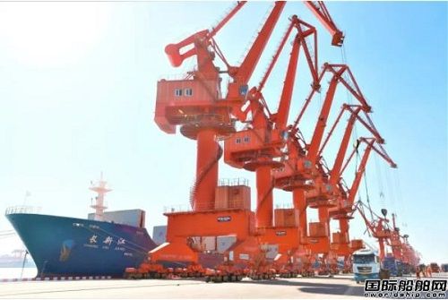 長航貨運(yùn)攜手遼港股份、鞍鋼德鄰開通鋼材供應(yīng)鏈精品班輪