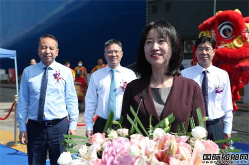 廣船國際交付浦銀金租第二艘LNG雙燃料汽車運(yùn)輸船