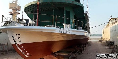 粵新海工兩艘35.8米純電動游覽船下水