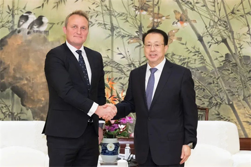 上海市市長(zhǎng)龔正會(huì)見BIMCO首席執(zhí)行官