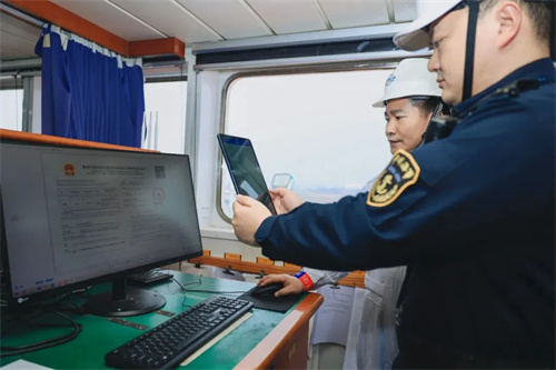 全國首批船舶保險證書電子證照在上海試點上線