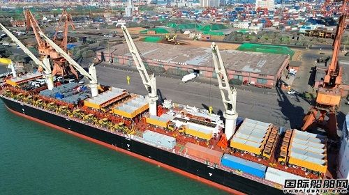 福建海運集團首艘64000噸散貨船“金海潤”輪首航