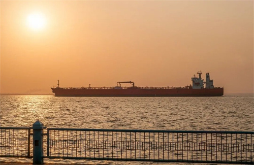 實際運力增長僅1%！VLCC“老齡化危機”正推高全球運價