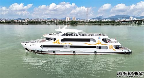 江龍船艇高端客船下水28天即完成試航