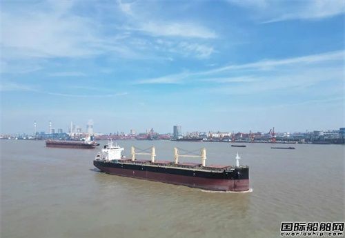 海通海洋一艘63500噸散貨船試航歸來