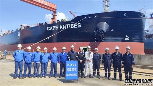外高橋造船為希臘船東建造第二艘阿芙拉型成品油船出塢