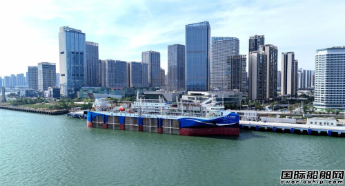 全球首創漂浮式動力定位網箱型工船交付